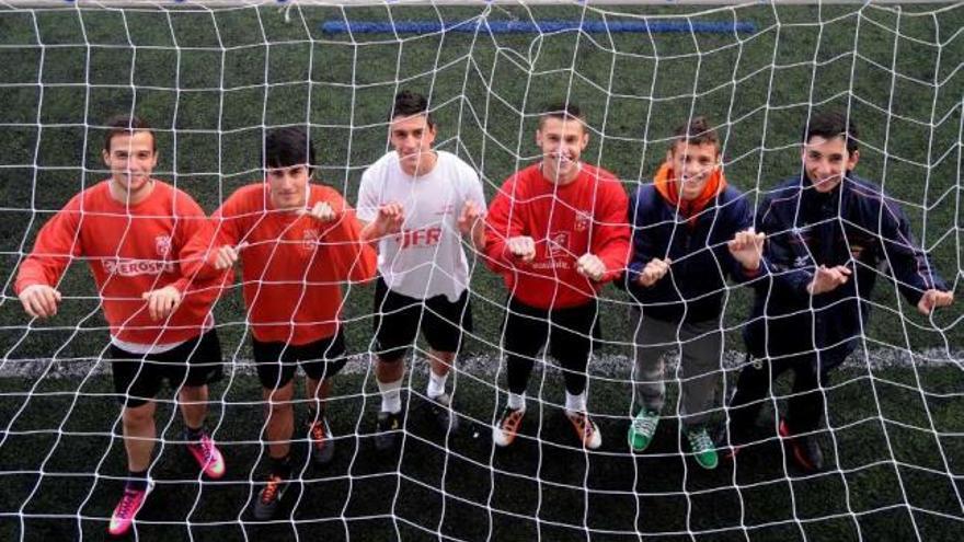 Silva, Guille, Joselu, Juanillo, Brais y Xián, ayer en el Cortizo sintético. //  Bernabé/Javier Lalín