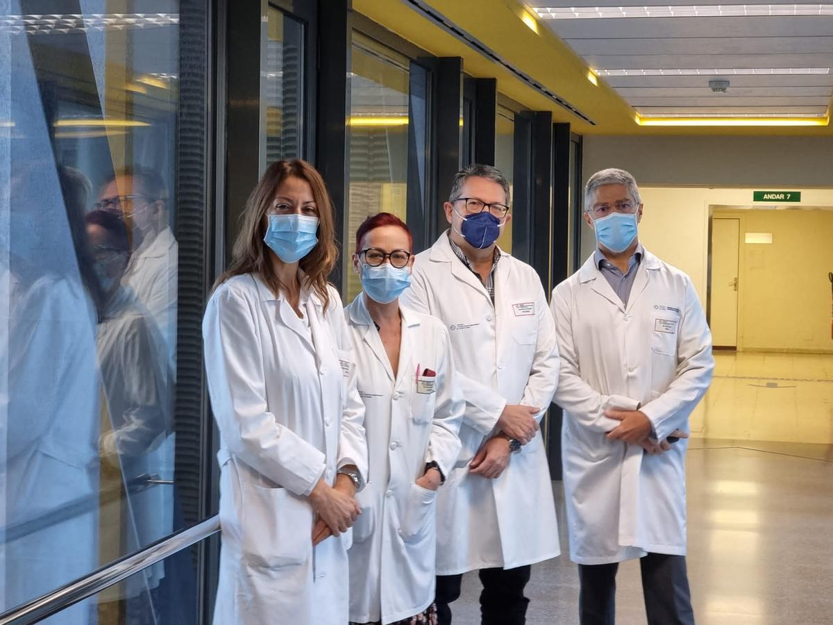 Mar Castellanos con parte del equipo de Neurociencias.