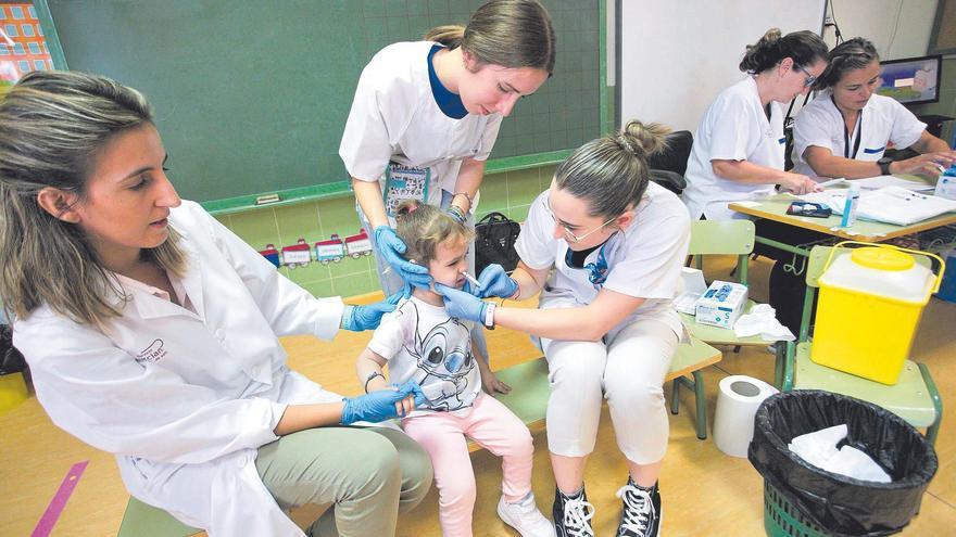 Envío masivo de cartas para aumentar la vacunación escolar contra la gripe