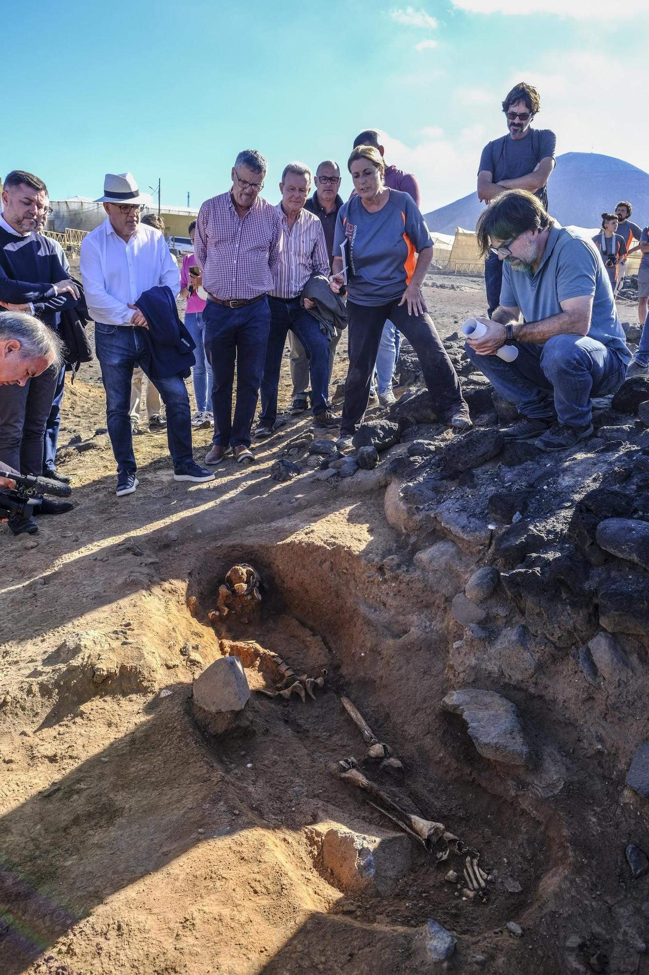 Visita a la zona arqueológica de El Agujero, La Guancha y Bocabarranco en Gáldar