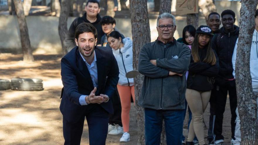 El concejal Ignacio Jáudenes se animó a lanzar el moneo. | L.O.