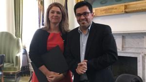 Alicia Glen amb Gerardo Pisarello.