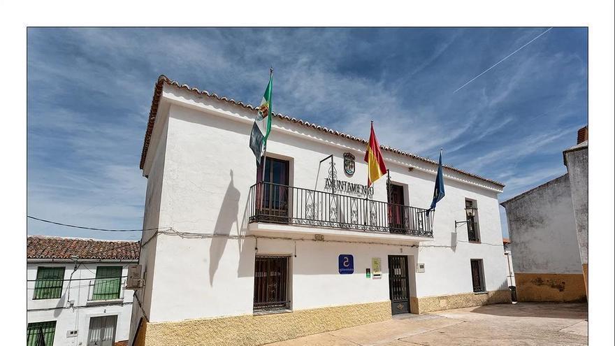 El Ayuntamiento de Carbajo, desesperado tras un mes sin conexión telefónica: 