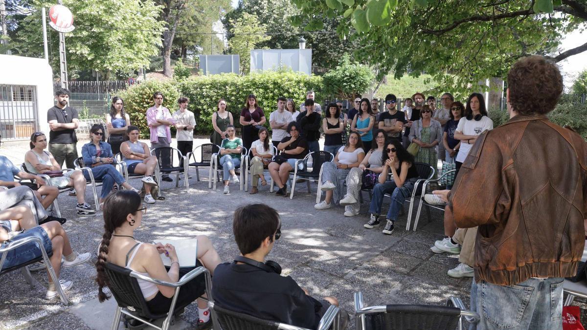 Asamblea de usuarios del conservatorio de O Castro, este sábado.