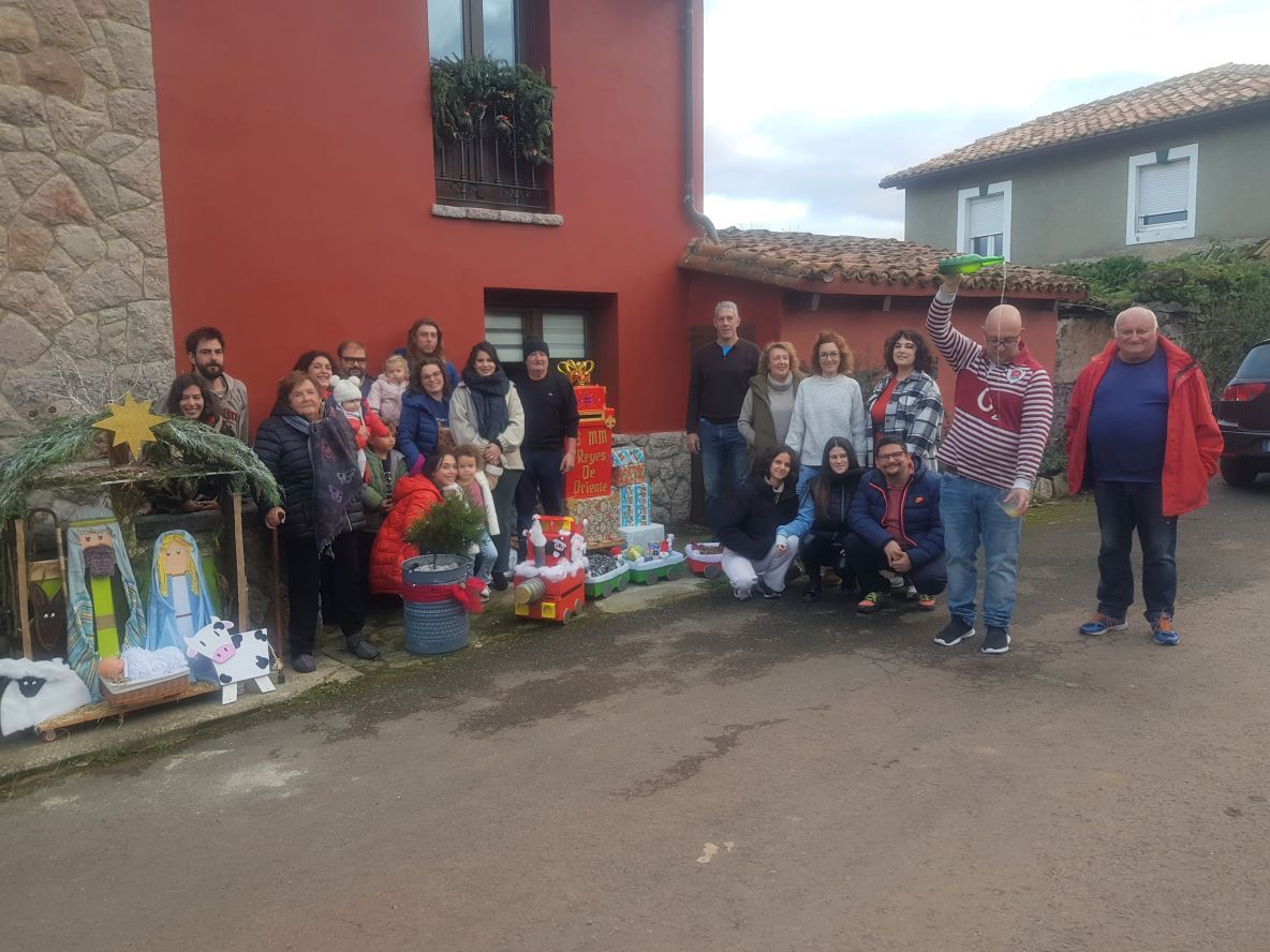 En imágenes: Cazanes, la aldea de Villaviciosa que brilla por Navidad