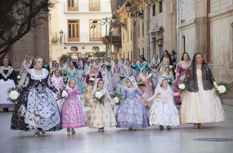 Comisiones falleras que han desfilado hasta las 18:00 horas.