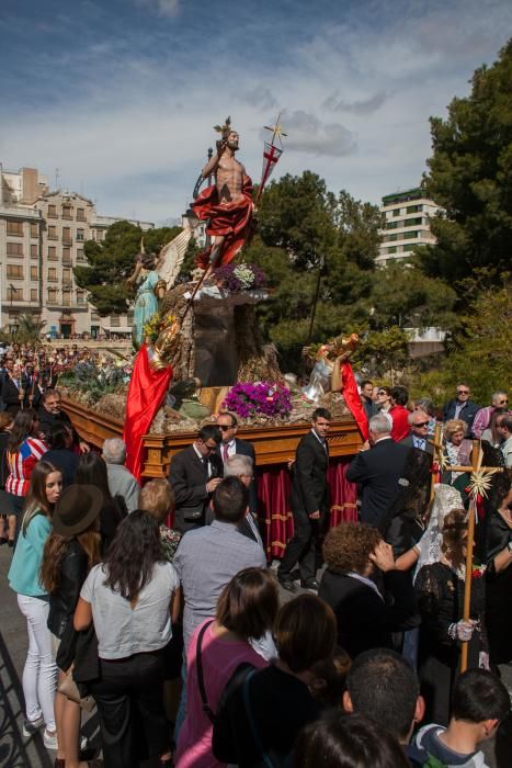 El Cristo Resucitado y de la Virgen de la Asunción inundan la ciudad de alegría y color