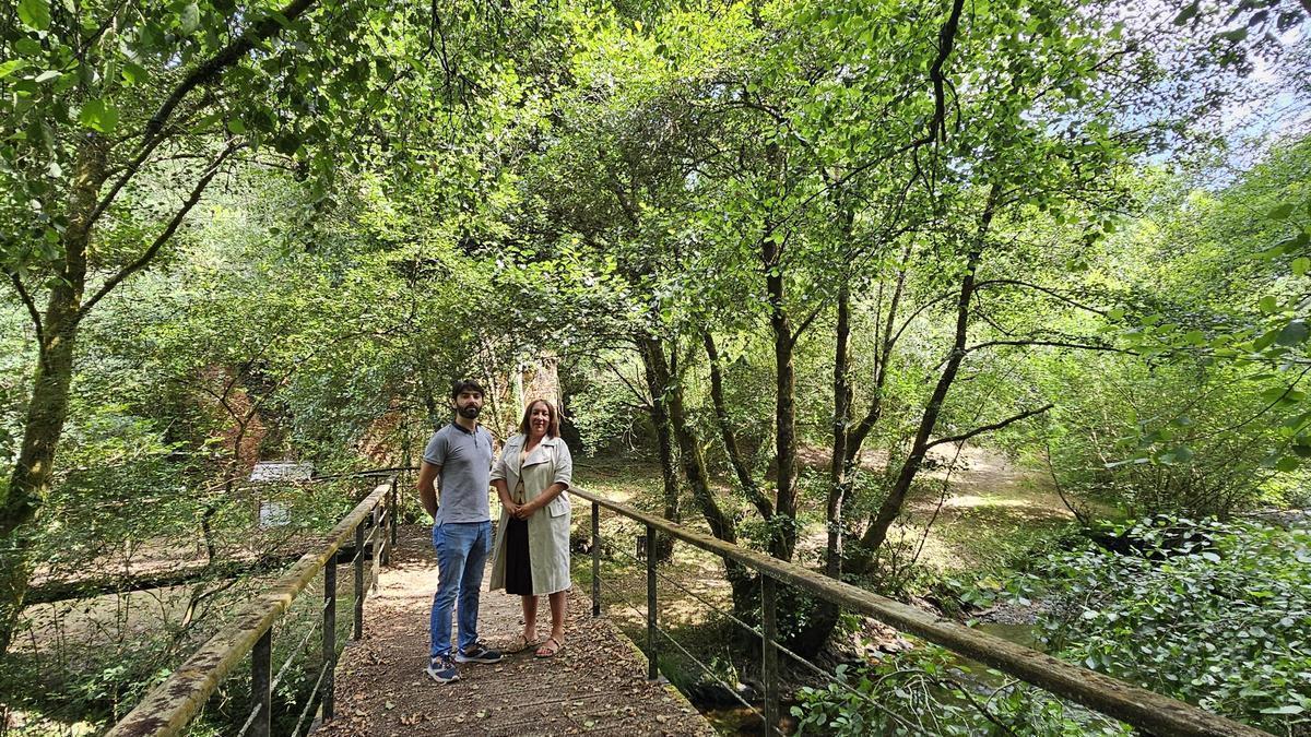 A Concelleira de Turismo, Begoña Balado, no Roteiro da Fervenza das Hortas