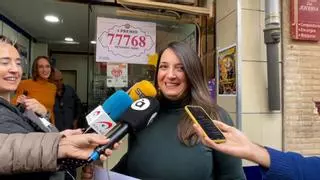 Lotera de Paiporta se emociona al repartir el cuarto y quinto premio: “Queríamos devolver el amor recibido”