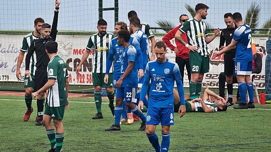 El Atlético Victoria vence al AUGüímar en un choque que se decide en la continuación