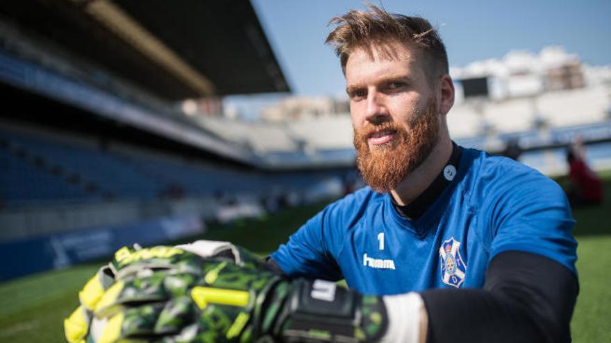 Adrián Ortolá ha jugado 27 partidos de Liga en su primera temporada en el CD Tenerife.