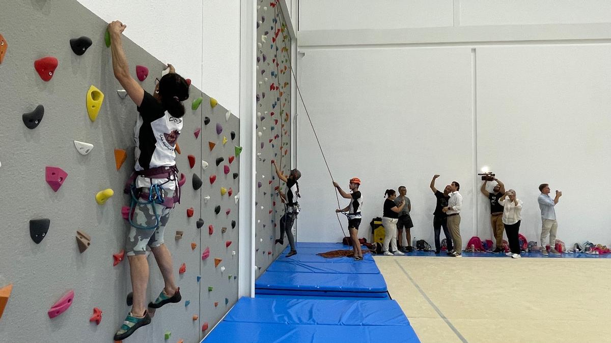 Instalaciones del rocodromo integrado en el nuevo pabellón deportivo