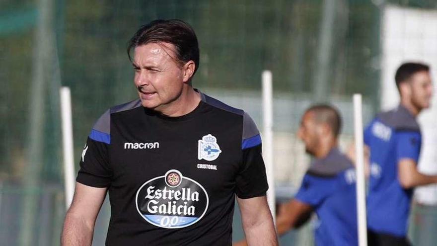 Cristóbal Parralo, ayer en el entrenamiento en la ciudad deportiva de Abegondo.