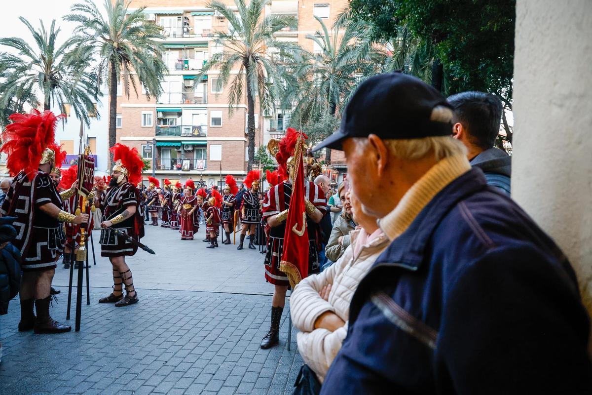 El Cabanyal vive con solemnidad el Miércoles Santo del Prendimiento y la Lanzada