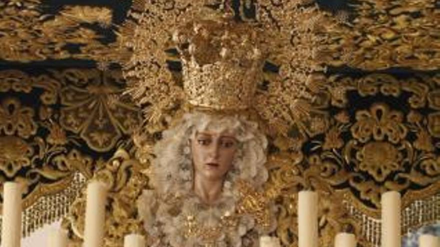 La Virgen de Lágrimas y Favores procesiona el Domingo de Ramos por la mañana.