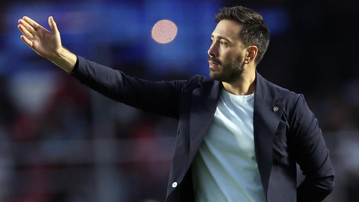 Davide Ancelotti dirigendo el Botafogo ante el Sao Paulo en el estadio del Morumbí