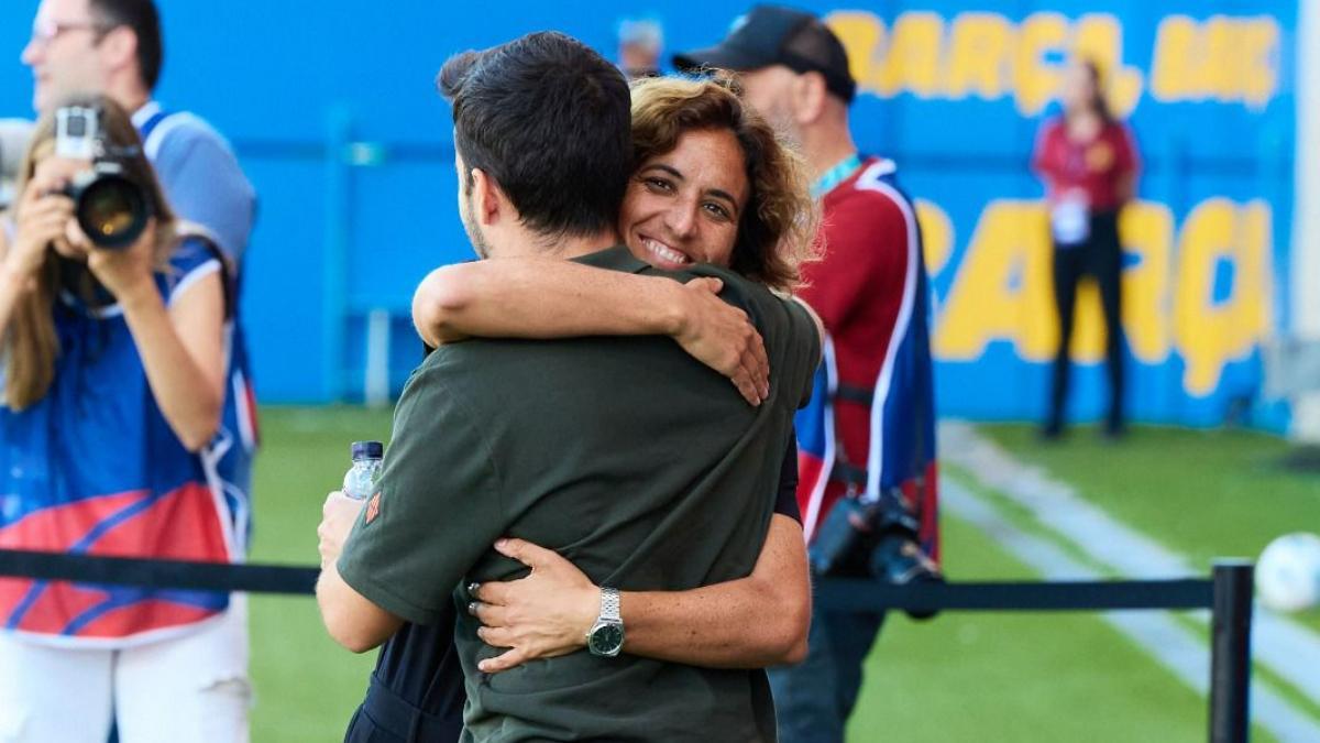 A que hora juega el barça femenino hoy