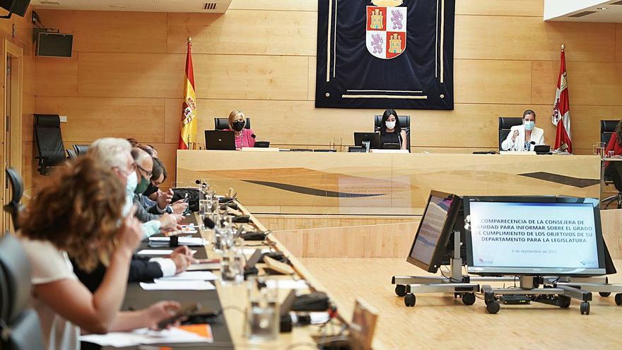 Casado advierte: El sistema sanitario de Castilla y León “da signos de agotamiento”