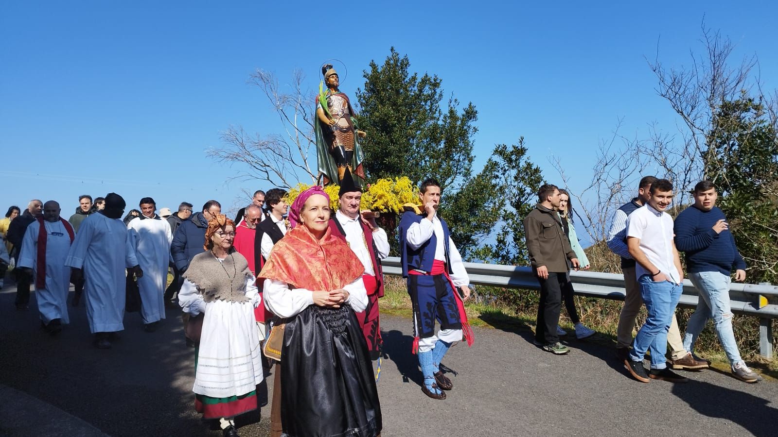 Pimiango celebra las fiestas de Santu Medé