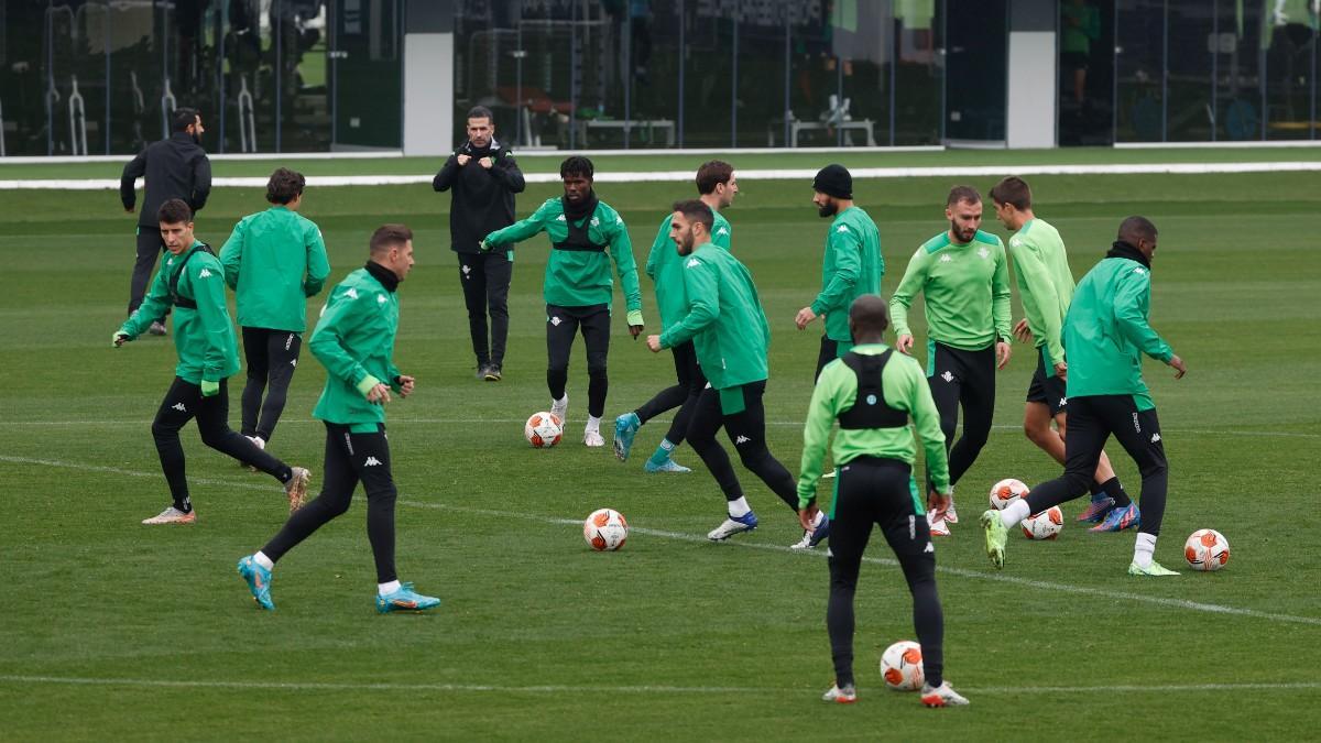 La plantilla del Betis, durante un entrenamiento