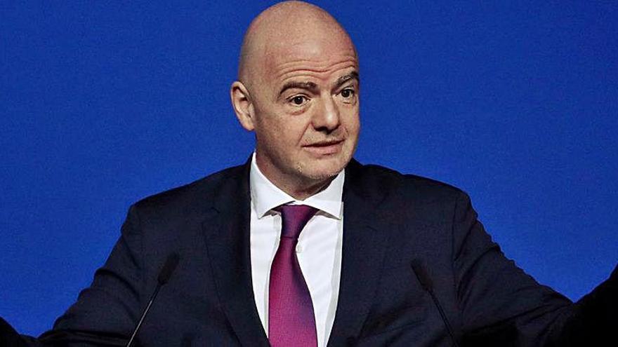 Infantino: &quot;Tenemos que darles a los africanos la esperanza de que no tengan que cruzar el Mediterráneo&quot;