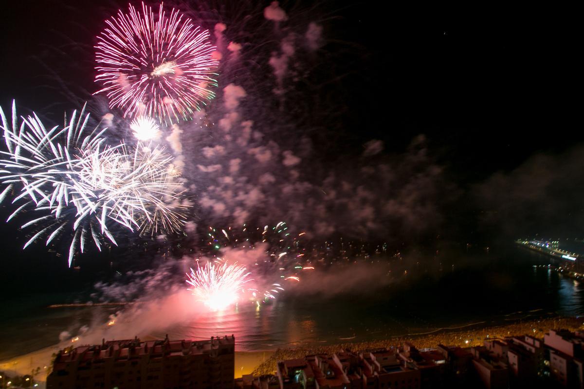 Los puntos violeta también se instalarán los dos primeros días de castillos de fuegos desde la playa del Cocó