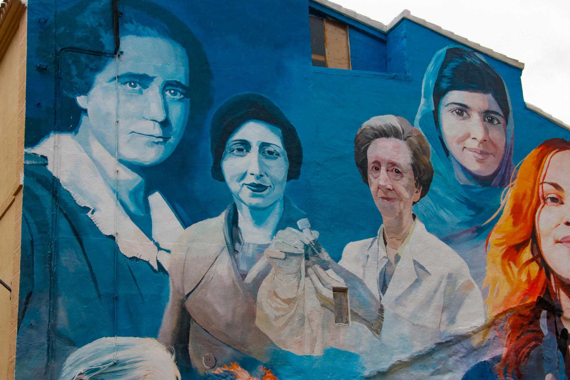 El mural feminista de Cocentaina triunfa en el espacio