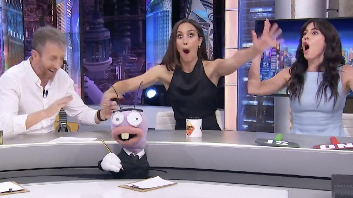 Pablo Motos, Megan Montaner y Eva Ugarte en 'El hormiguero'