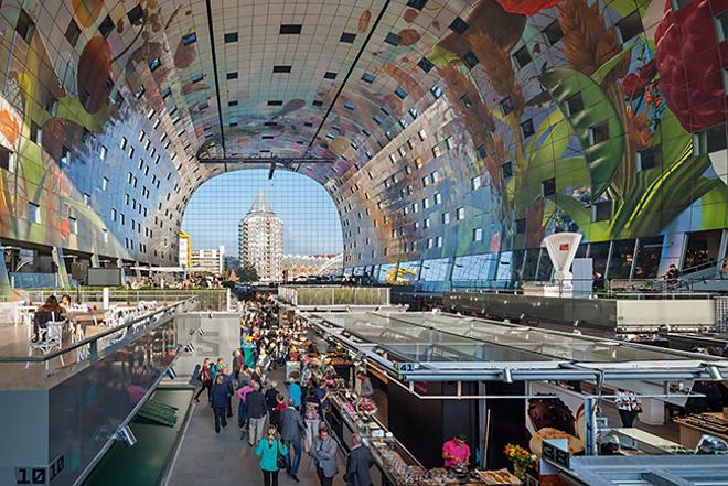 Solo la arquitectura del mercado Markthal ya merece una visita.