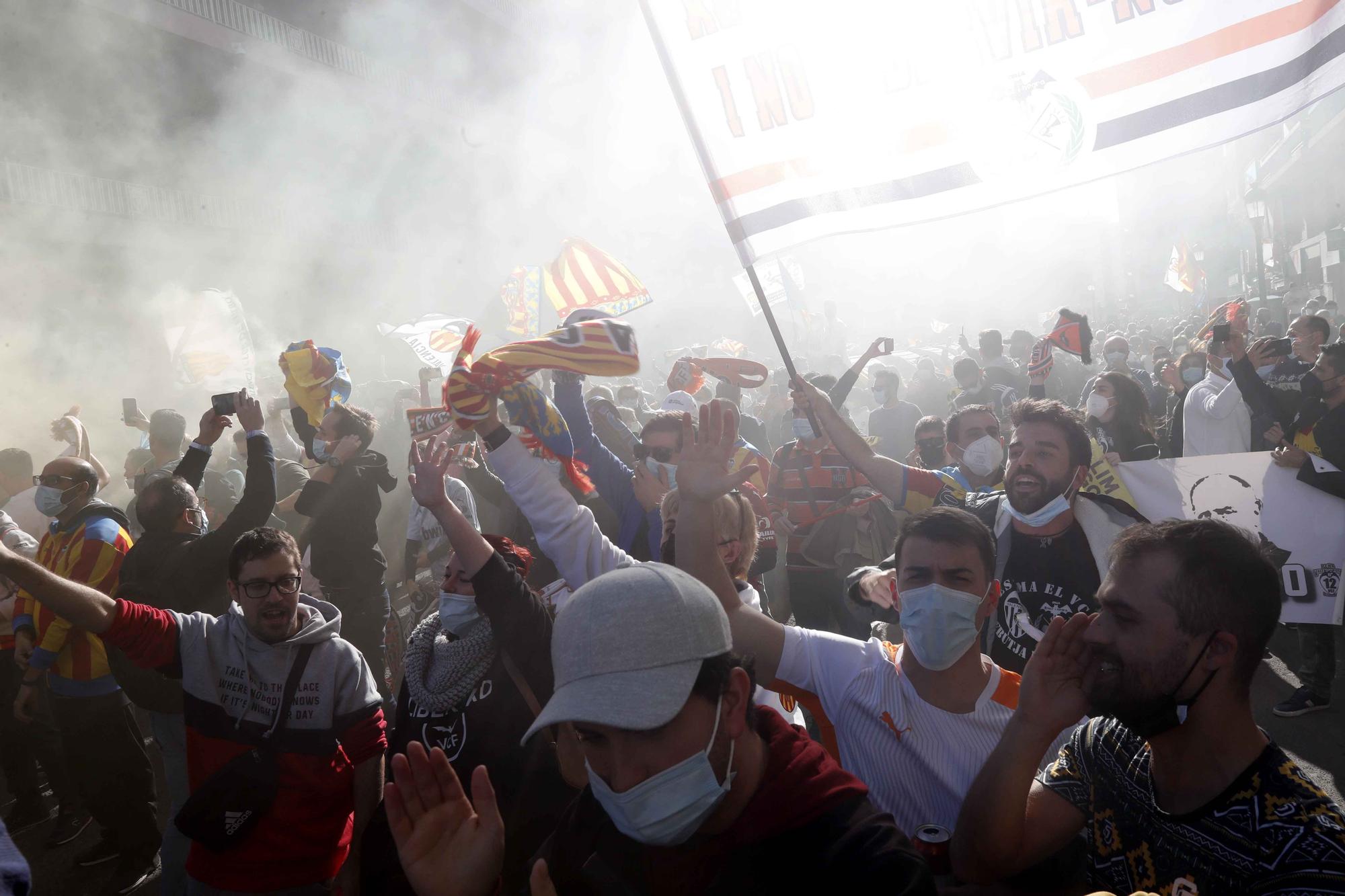 La manifestación valencianista contra Peter Lim (segunda parte)