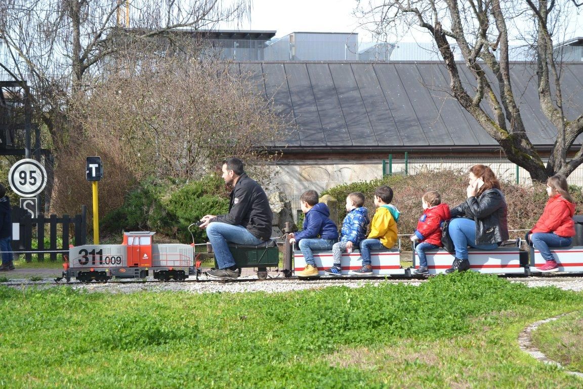 Ocio en Galicia: Parque ferroviario infantil Carrileiros