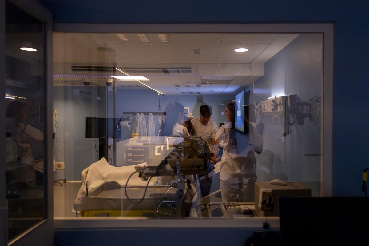 El campus ilicitano del CEU refuerza su apuesta por las Ciencias de la Salud con la llegada del Grado en Medicina.