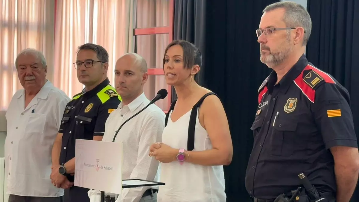 Sabadell da por normalizada la situación en la zona sur y pide a los "agitadores" que dejen de atizar el odio