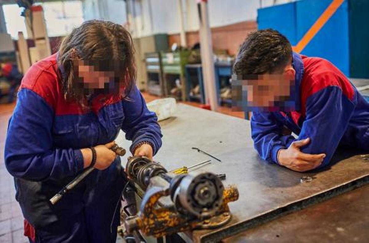 Trabajadores en una empresa Agostime