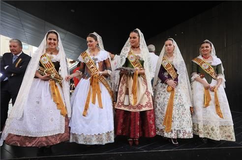 Ofrenda de flores a Sant Pasqual en Vila-real