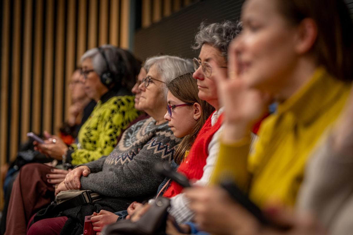 Asistentes al acto de presentación del libro, Un himno a la vida. Mi historia.