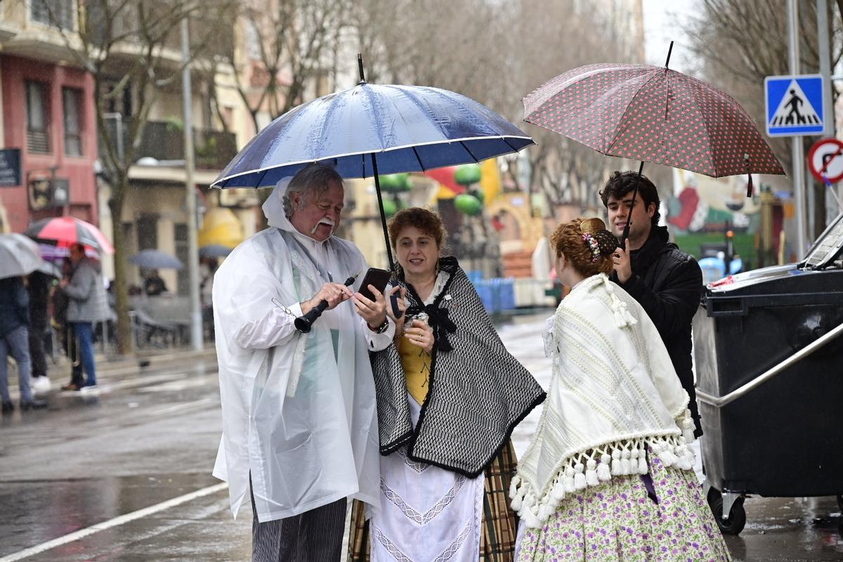 Eva, con su familia.