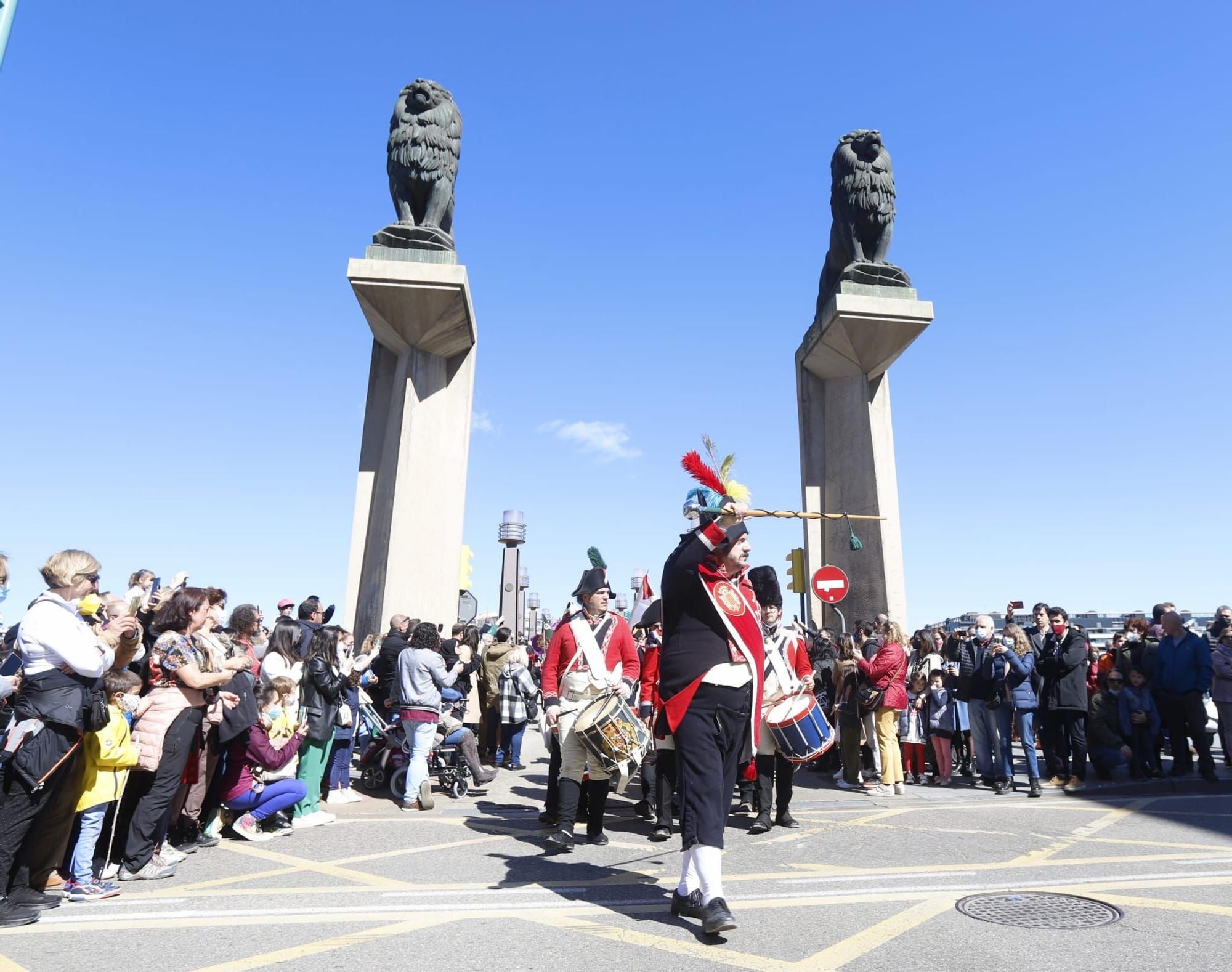 Desfile de las tropas de la recreación de los Sitios de Zaragoza