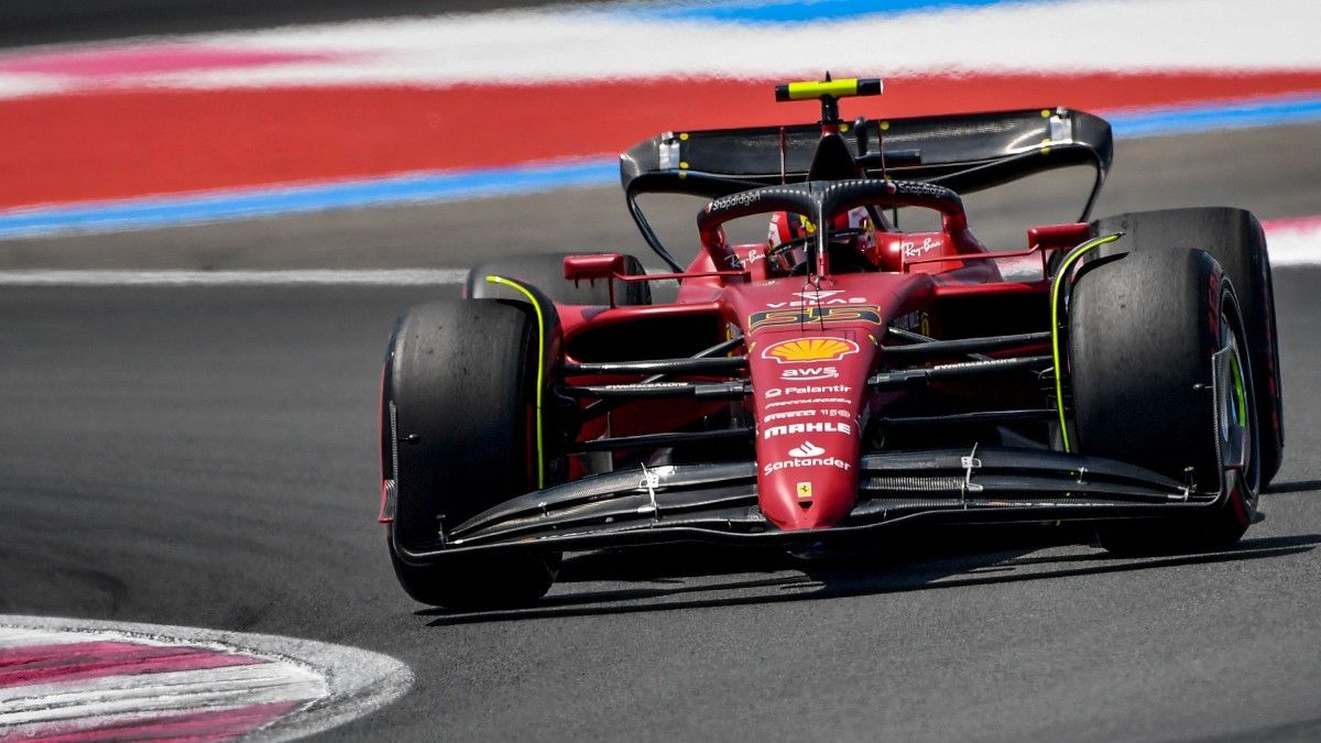 Carlos Sainz rodando por el circuito de Paul Ricard