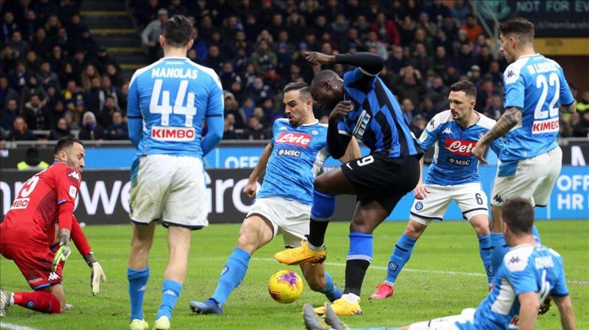Duelo de Serie A entre Inter y Napoli