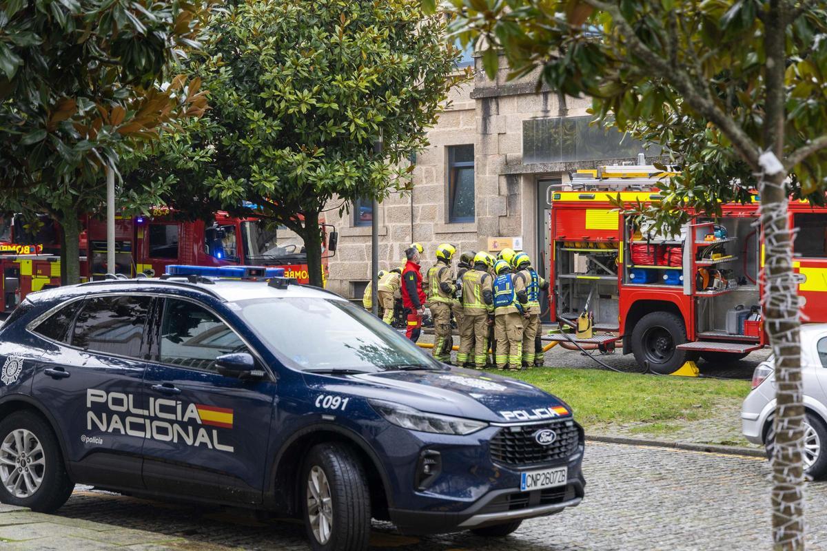Evacuada la Comisaría de Santiago por un incendio