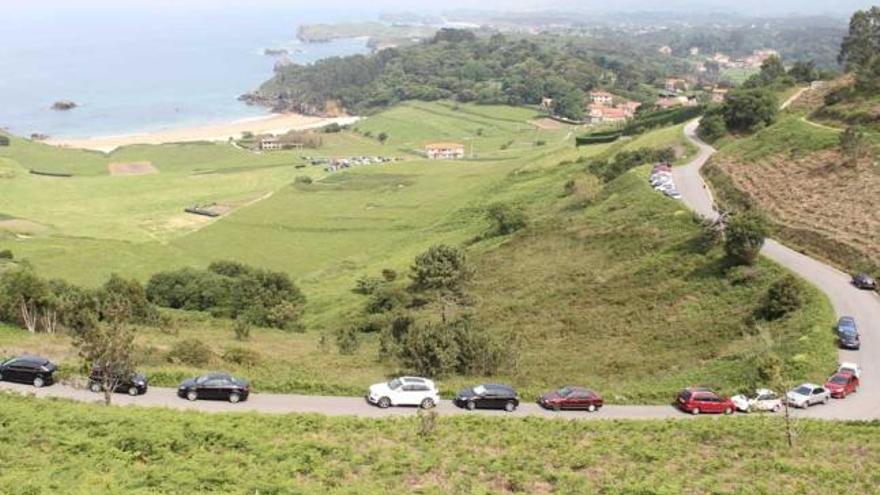 Un verano sumido en la incertidumbre Aumenta la afluencia a las playas de la comarca