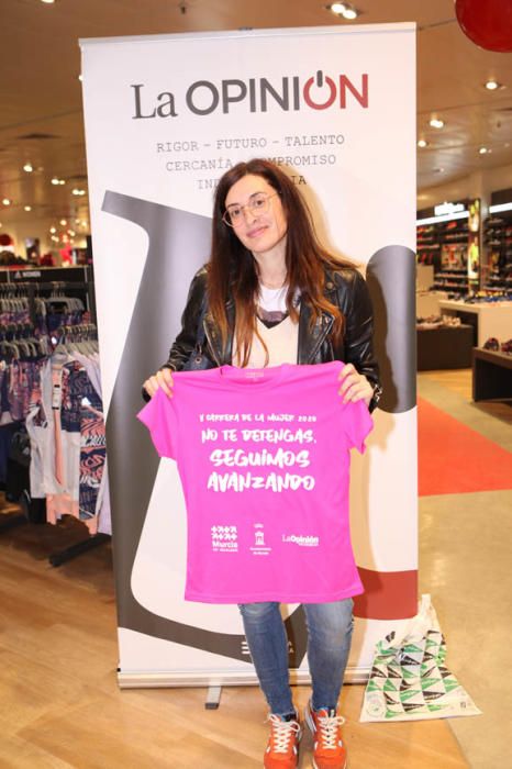 Recogida de dorsales Carrera de la Mujer. Sábado por la tarde