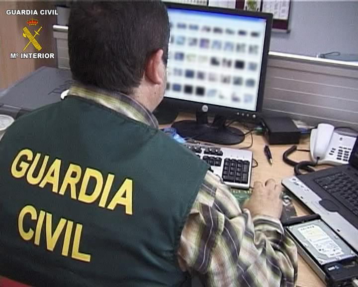 La Guardia Civil alerta del peligro que corres compartiendo publicaciones en tiempo real 10 Merca2.es Más allá del robo: los peligros ocultos de las publicaciones en tiempo real