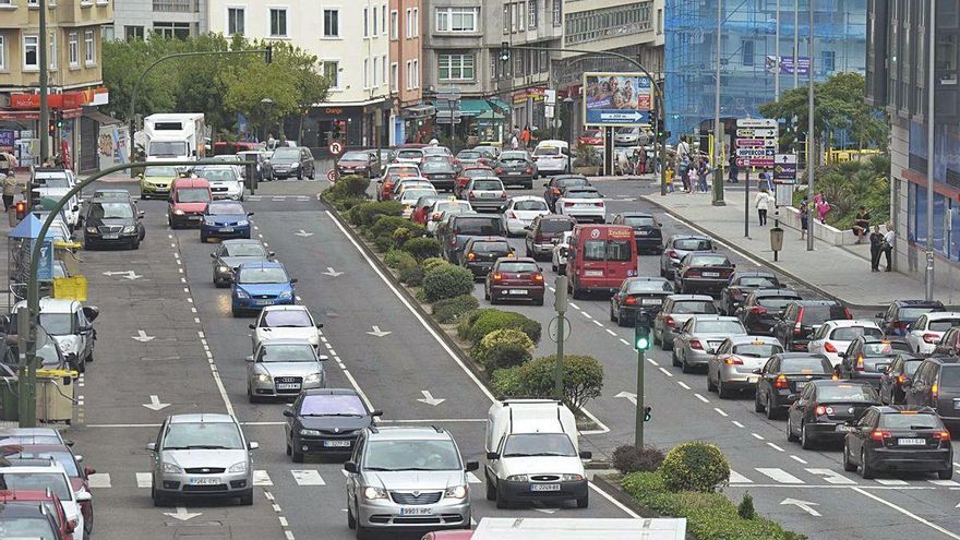 Tres carriles bus en la nevera