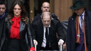Archivo - El afamado productor de Hollywood Harvey Weinstein