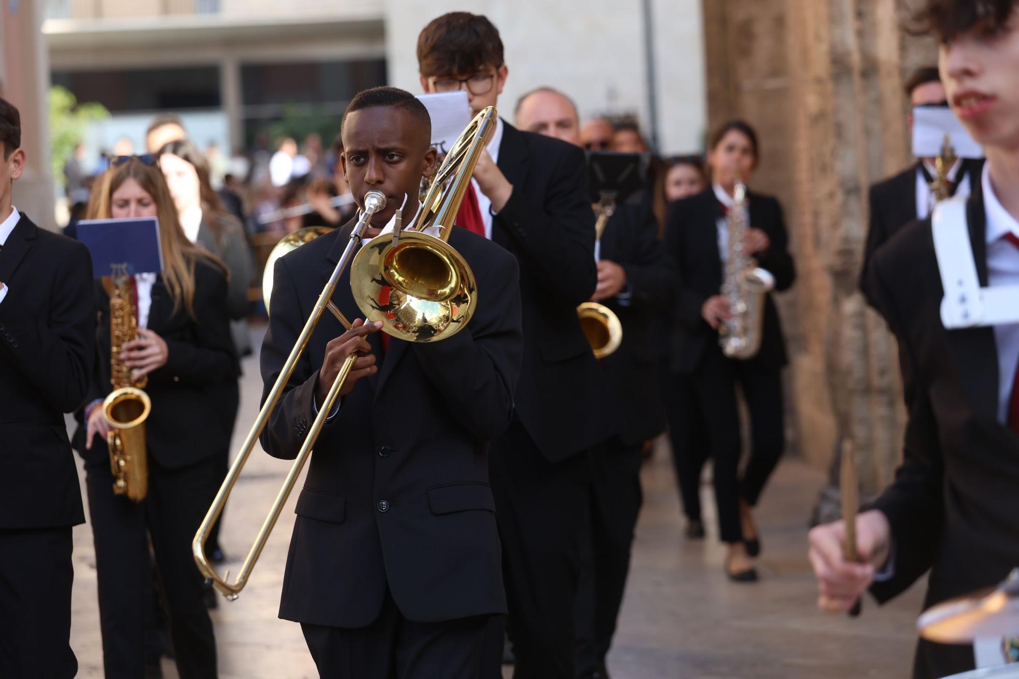 Fallas 2023 | Antología de músicos en la Ofrenda del día 17