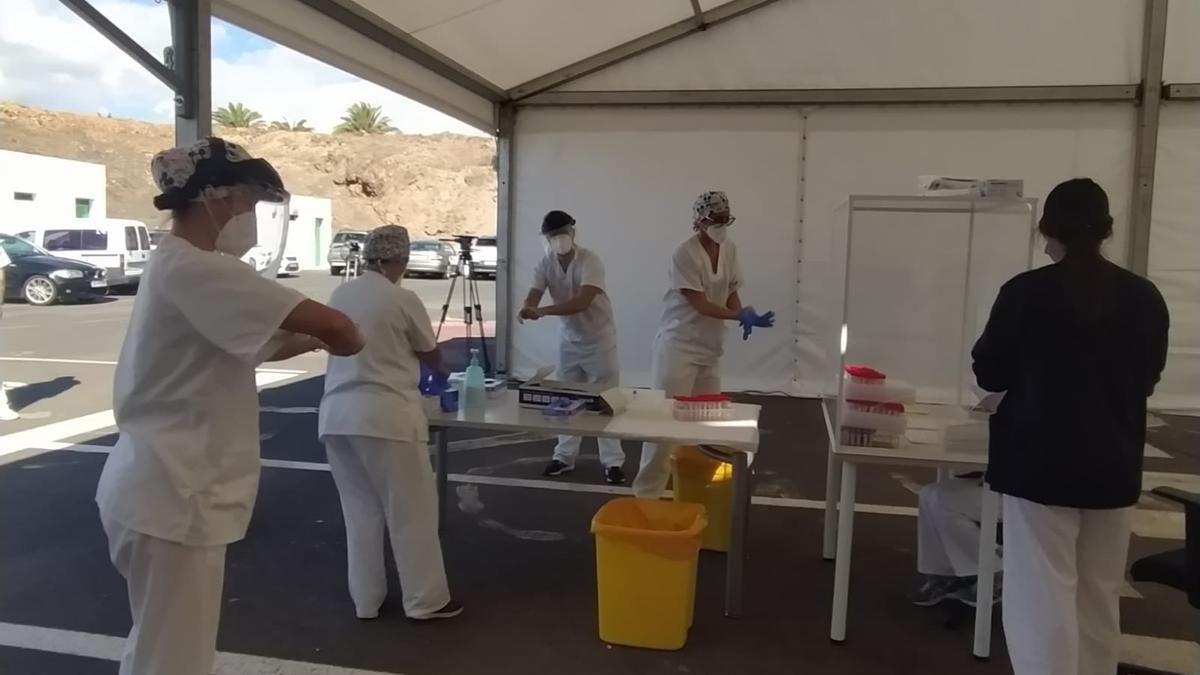 Sanidad busca el covid-19 en 2.000 personas de Lanzarote