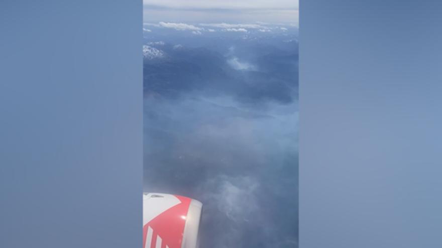 La impactante imagen desde el aire: el gran manto de humo que cubre Asturias por los incendios