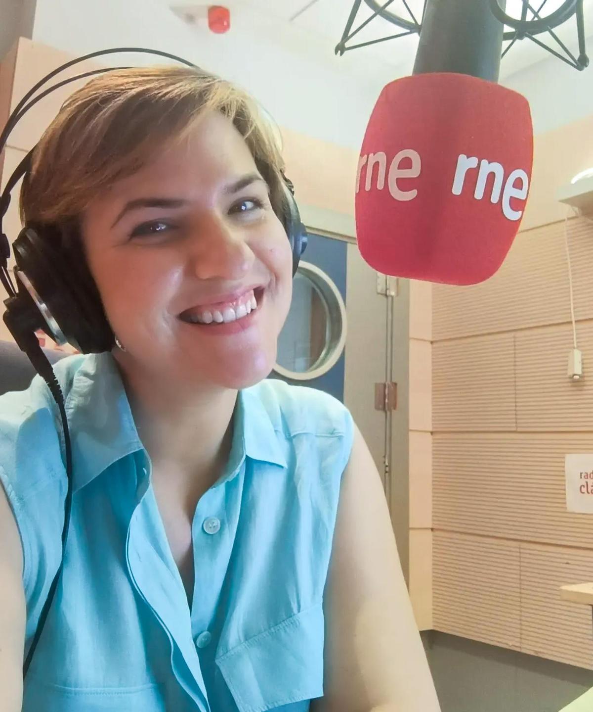 Irene de Juan Bernabeu, musicóloga y presentadora.